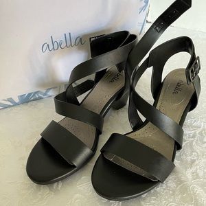 Abella Women’s Black Strap Sandals